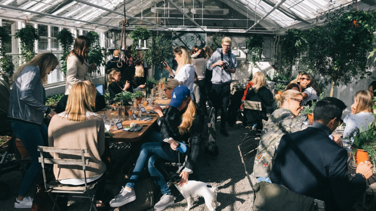 uterum männsikor mat restaurang - Good Mood